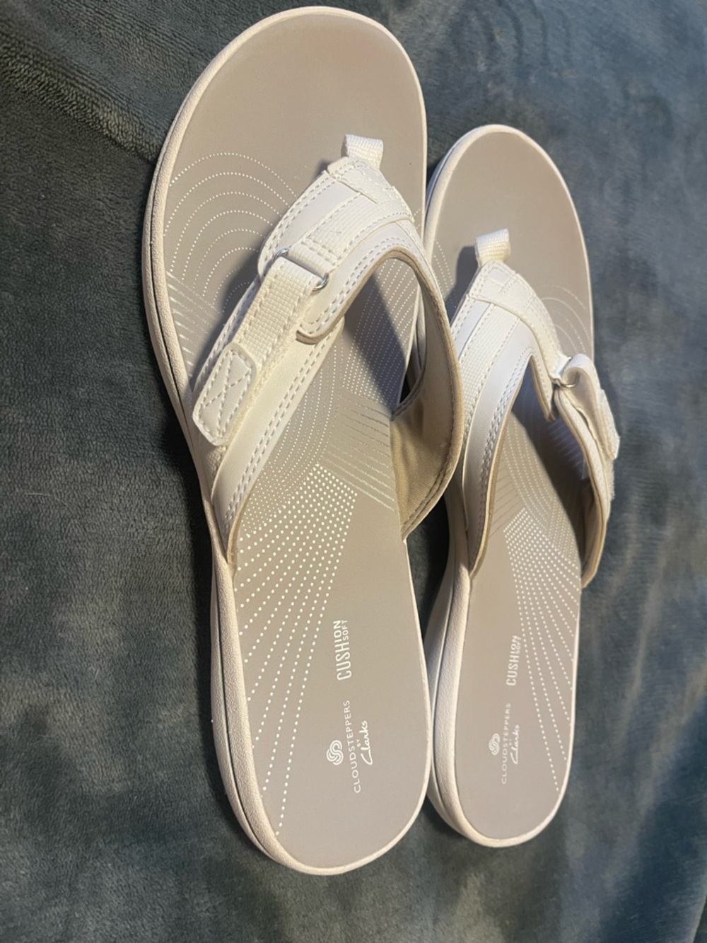 New Clarks White Women's Breeze Sea 11M Cloudsteppers Flip-Flop Adjustable
